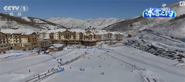 新疆打造世界级的冰雪产业 冰雪旅游持续升温