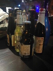 青島和百威相繼推出超高價啤酒 單瓶價格千元以上