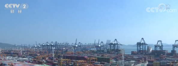 厦门港去年集装箱吞吐量突破1200万标箱 全球排名第十三位